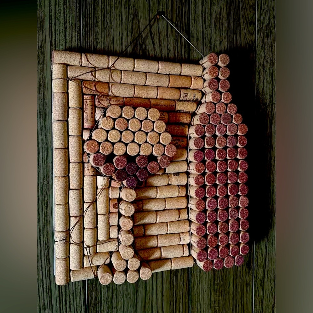 HANDMADE CORK ART!!
Made by my amazing girlfriend Abigail :)